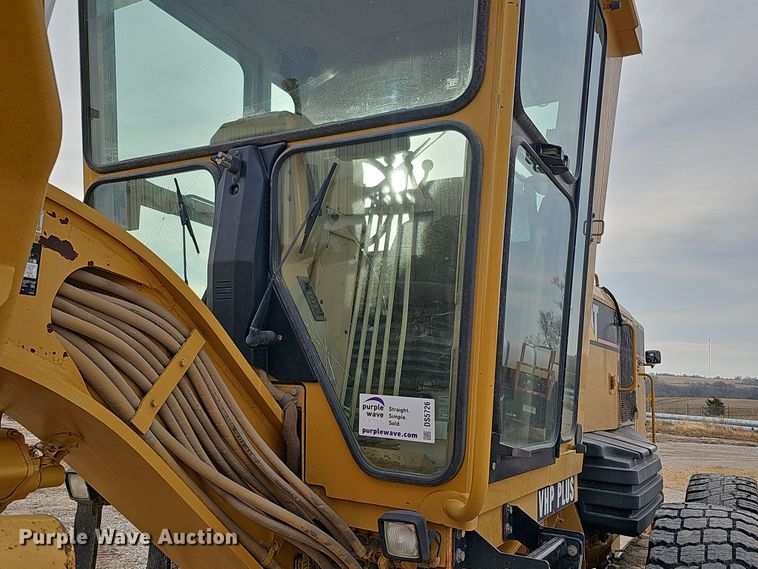 image for item DS5726 2004 Caterpillar 12H VHP Plus  motor grader