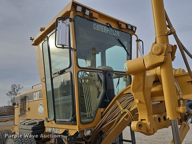 image for item DS5726 2004 Caterpillar 12H VHP Plus  motor grader