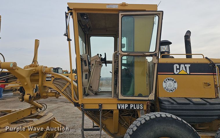 image for item DS5726 2004 Caterpillar 12H VHP Plus  motor grader