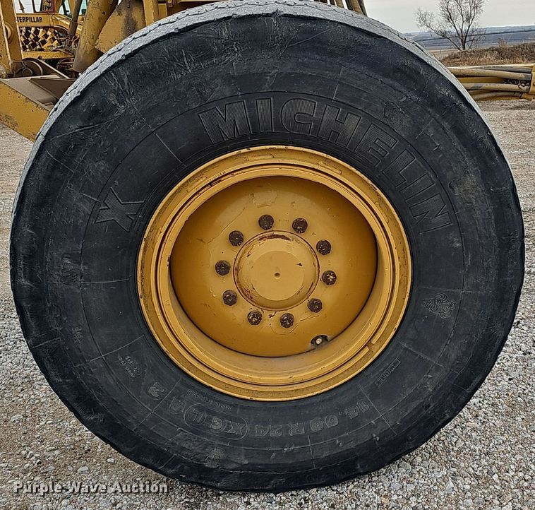 image for item DS5726 2004 Caterpillar 12H VHP Plus  motor grader