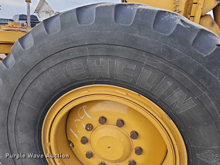 image for item DS5726 2004 Caterpillar 12H VHP Plus  motor grader