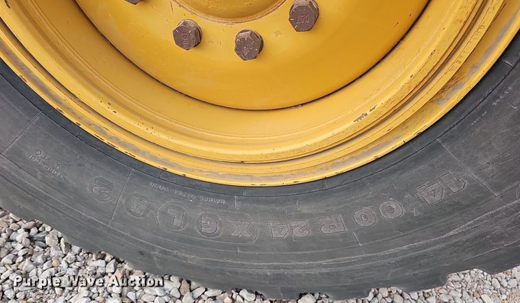 image for item DS5726 2004 Caterpillar 12H VHP Plus  motor grader