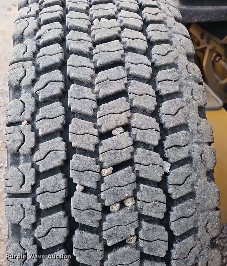 image for item DS5726 2004 Caterpillar 12H VHP Plus  motor grader