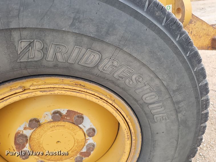 image for item DS5726 2004 Caterpillar 12H VHP Plus  motor grader