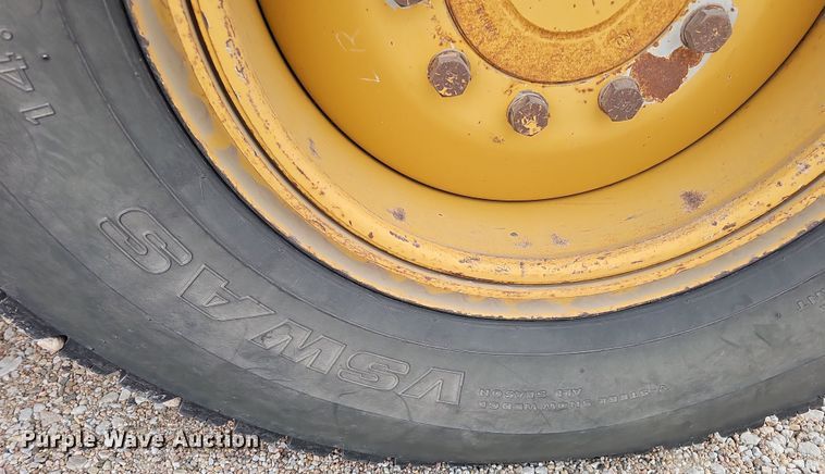 image for item DS5726 2004 Caterpillar 12H VHP Plus  motor grader