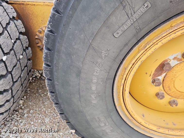 image for item DS5726 2004 Caterpillar 12H VHP Plus  motor grader