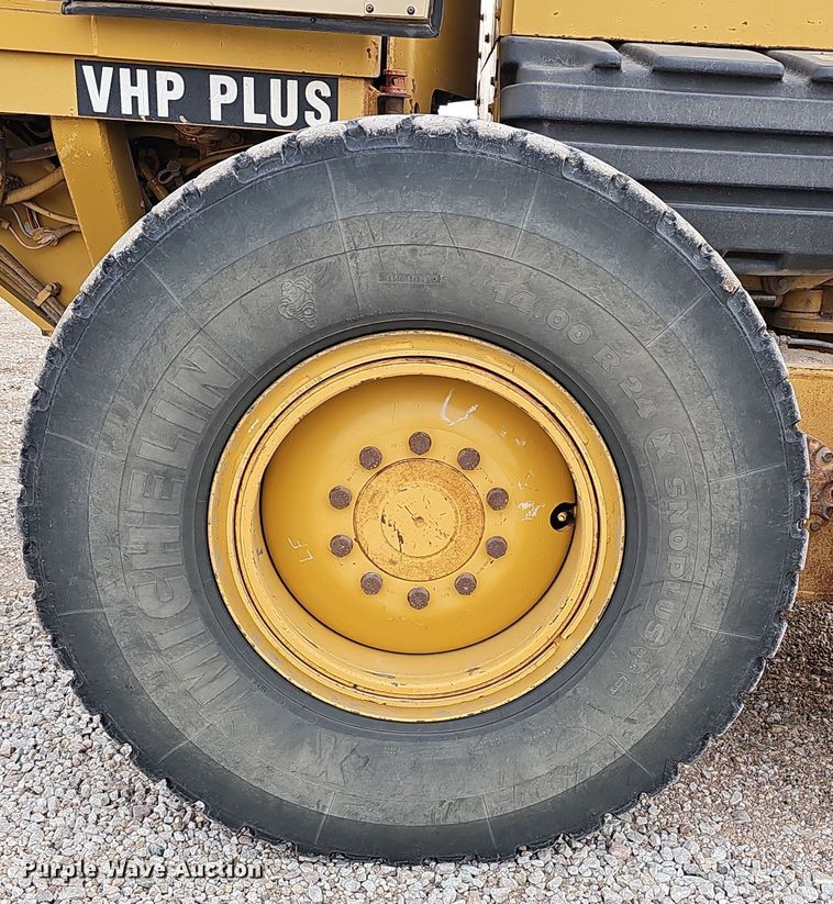 image for item DS5726 2004 Caterpillar 12H VHP Plus  motor grader