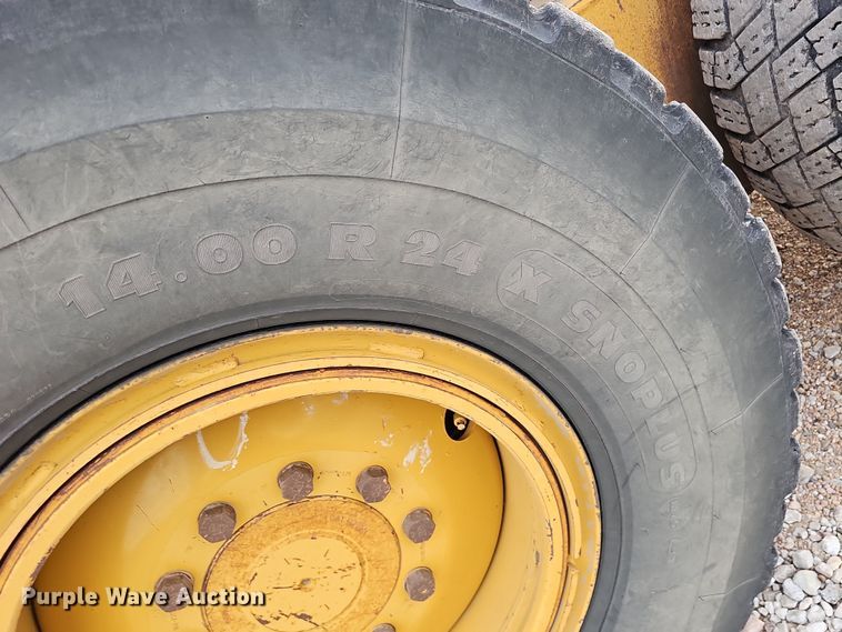 image for item DS5726 2004 Caterpillar 12H VHP Plus  motor grader