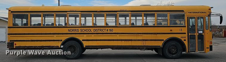 image for item DS5727 2001 International 3000  bus