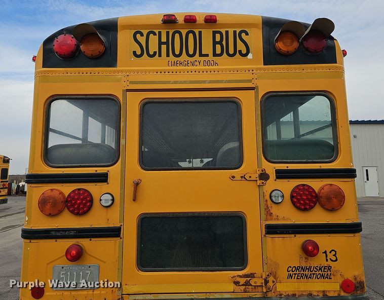 image for item DS5727 2001 International 3000  bus