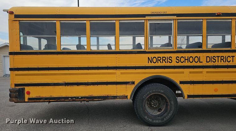 image for item DS5727 2001 International 3000  bus