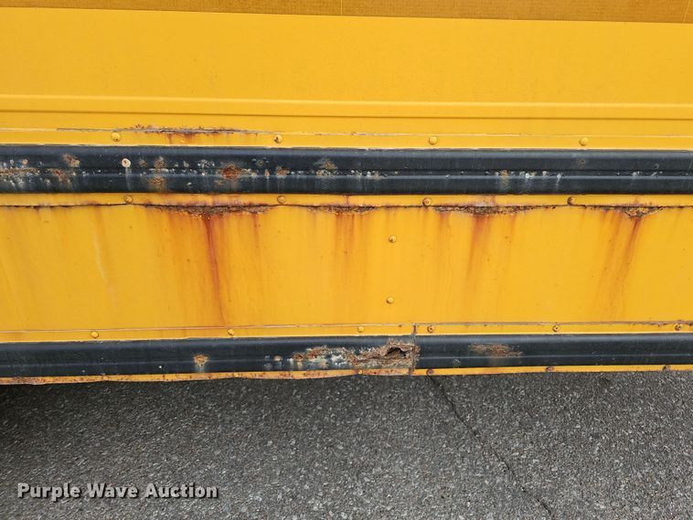 image for item DS5727 2001 International 3000  bus