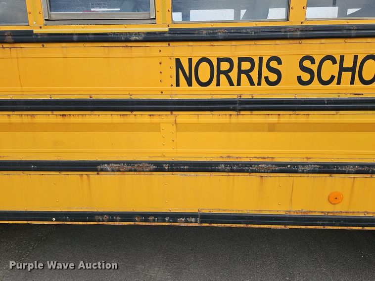 image for item DS5727 2001 International 3000  bus