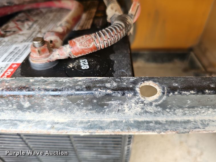 image for item DS5727 2001 International 3000  bus