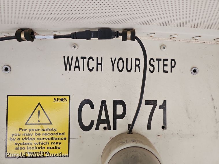 image for item DS5727 2001 International 3000  bus