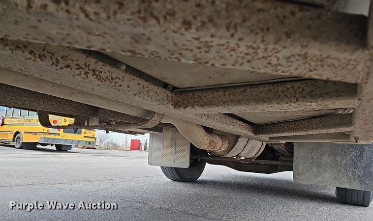 image for item DS5727 2001 International 3000  bus