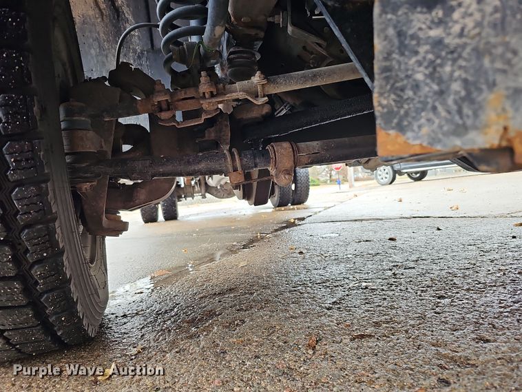 image for item DS5728 2006 Ford F550 Super Duty XL dump truck