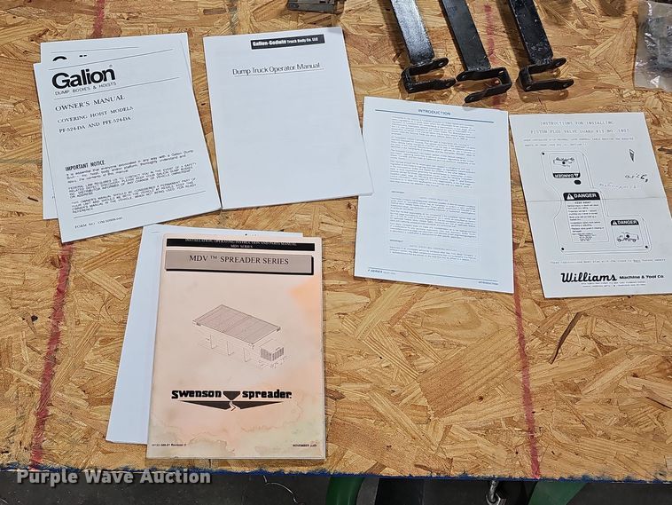 image for item DS5728 2006 Ford F550 Super Duty XL dump truck