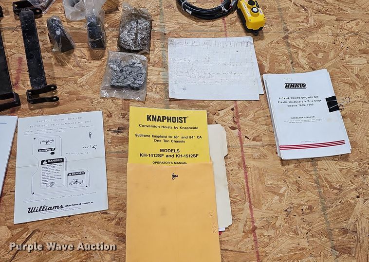 image for item DS5728 2006 Ford F550 Super Duty XL dump truck