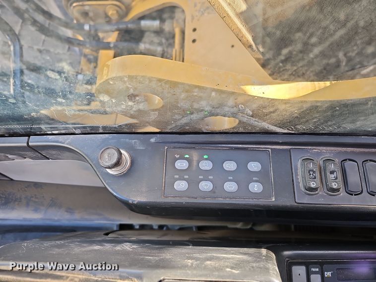 image for item DS5747 2008 Caterpillar 320D  excavator