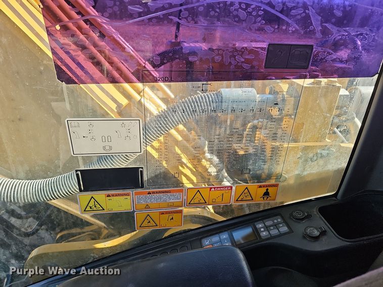 image for item DS5747 2008 Caterpillar 320D  excavator