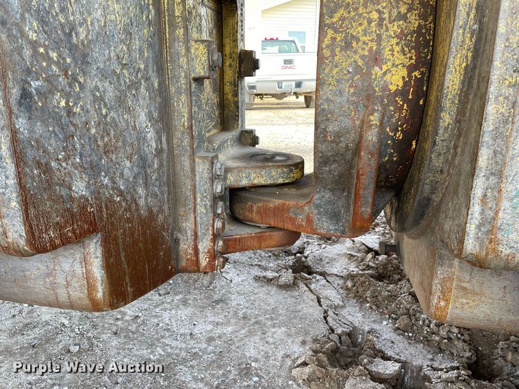 image for item GG9790 2008 Bomag BC772 RB-2  landfill compactor