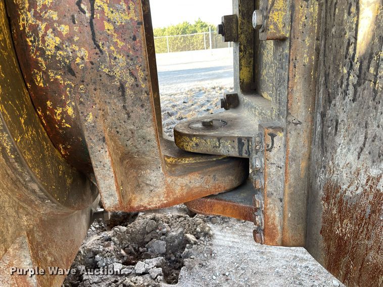 image for item GG9790 2008 Bomag BC772 RB-2  landfill compactor