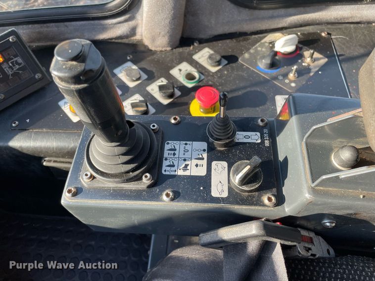 image for item GG9790 2008 Bomag BC772 RB-2  landfill compactor