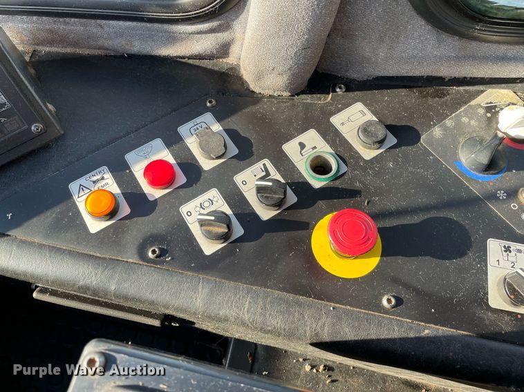 image for item GG9790 2008 Bomag BC772 RB-2  landfill compactor