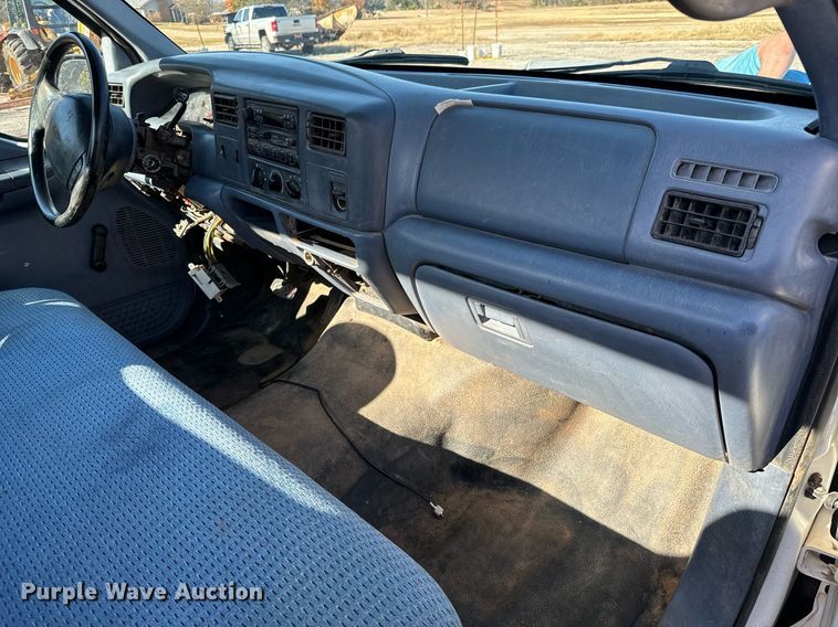 image for item GG9849 1999 Ford F250 Super Duty  pickup truck