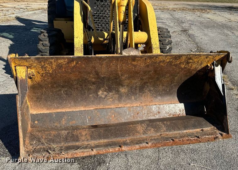 image for item GG9850 1985 John Deere 310SE  backhoe