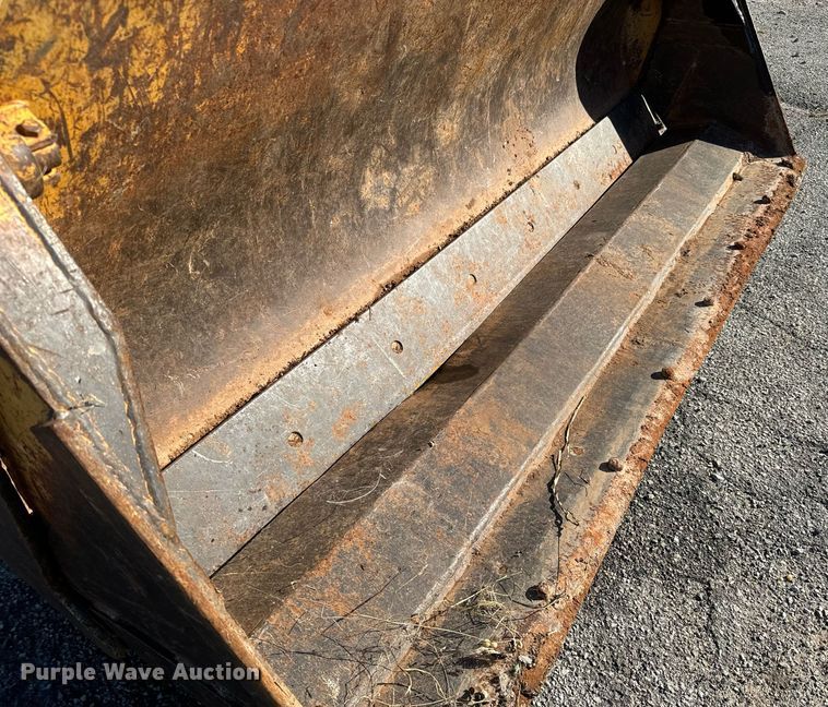 image for item GG9850 1985 John Deere 310SE  backhoe