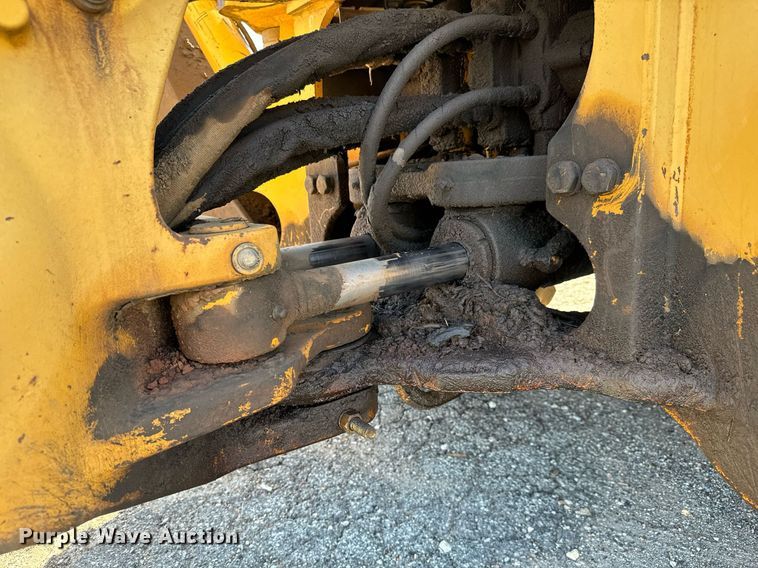 image for item GG9850 1985 John Deere 310SE  backhoe