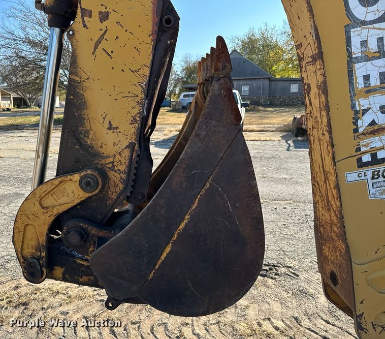 image for item GG9850 1985 John Deere 310SE  backhoe