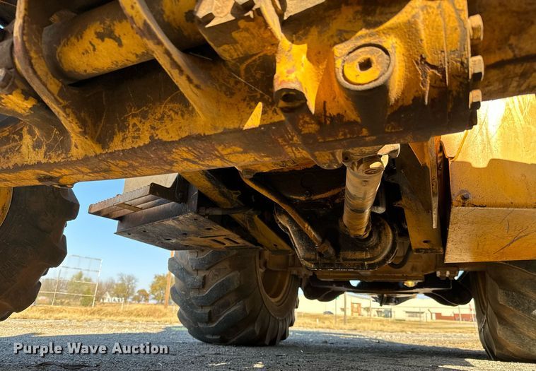 image for item GG9850 1985 John Deere 310SE  backhoe