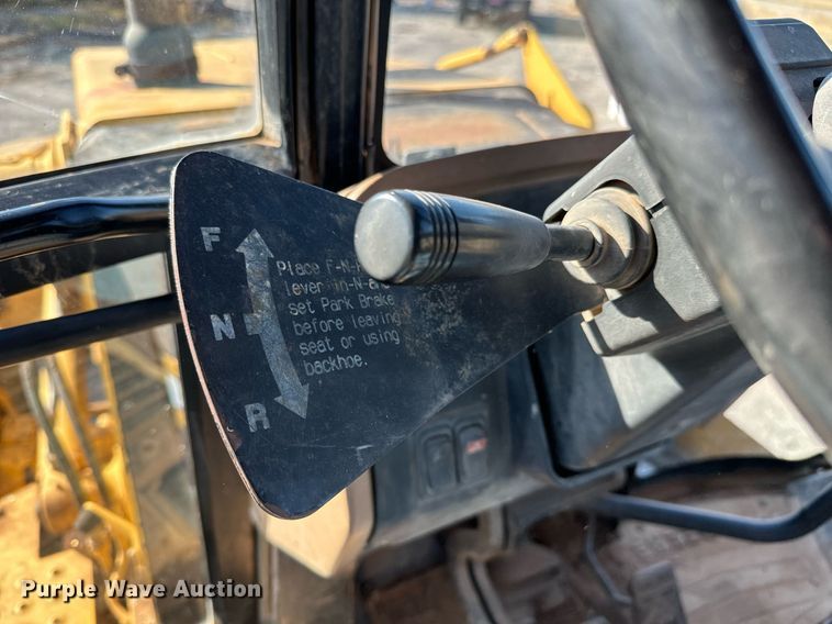 image for item GG9850 1985 John Deere 310SE  backhoe