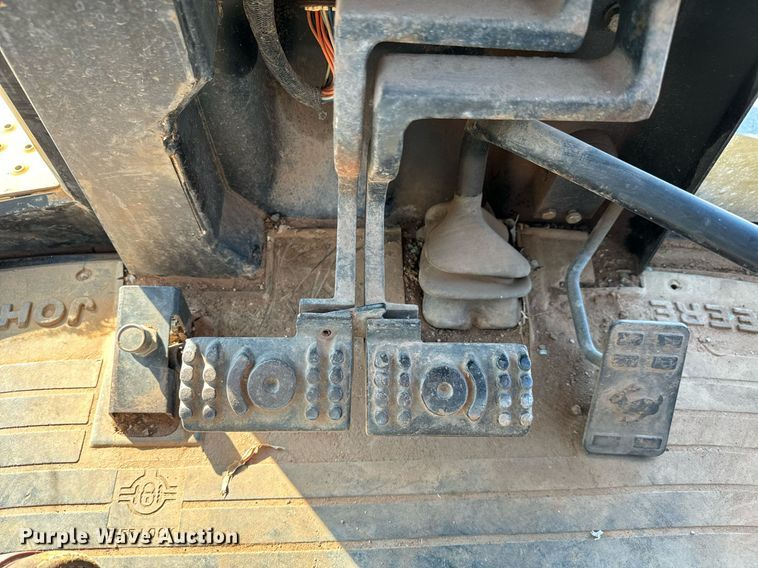 image for item GG9850 1985 John Deere 310SE  backhoe