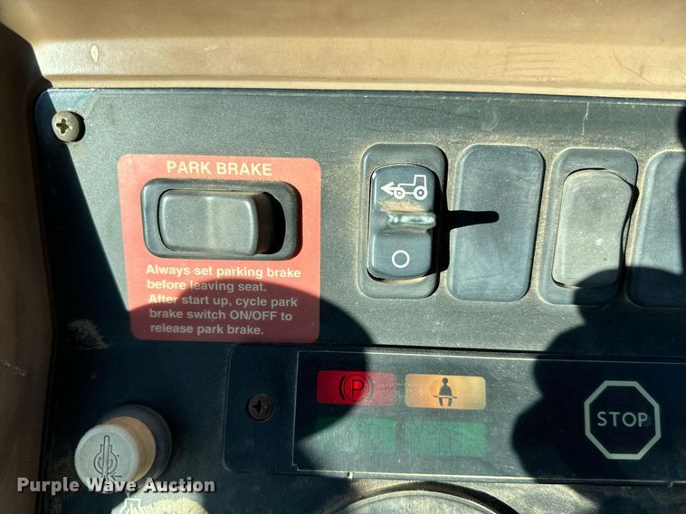 image for item GG9850 1985 John Deere 310SE  backhoe