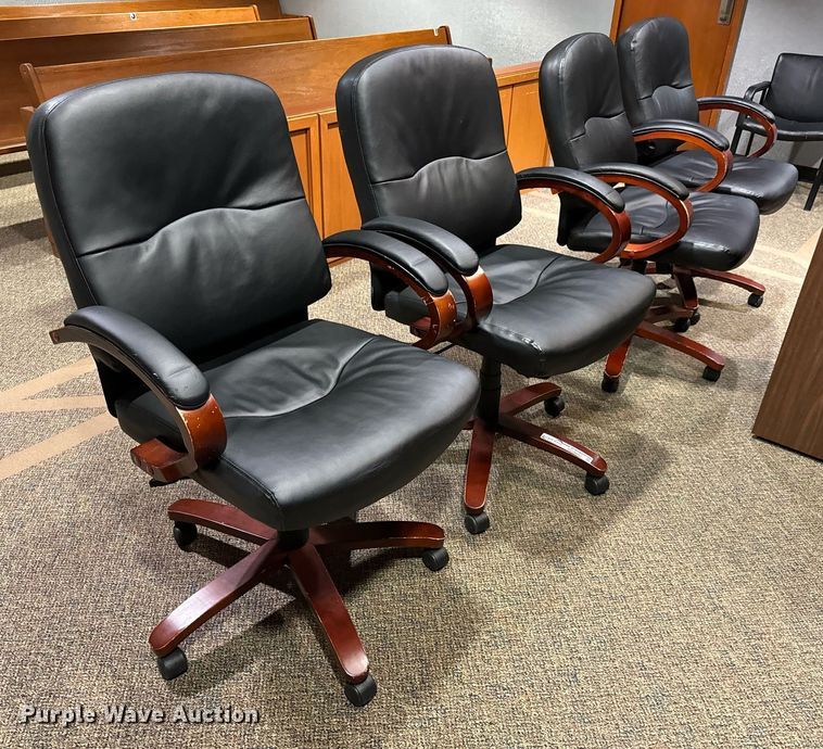 image for item GG9892 Approximately 413 chairs