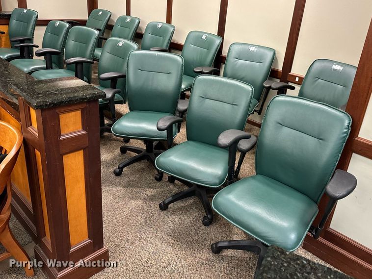 image for item GG9892 Approximately 413 chairs