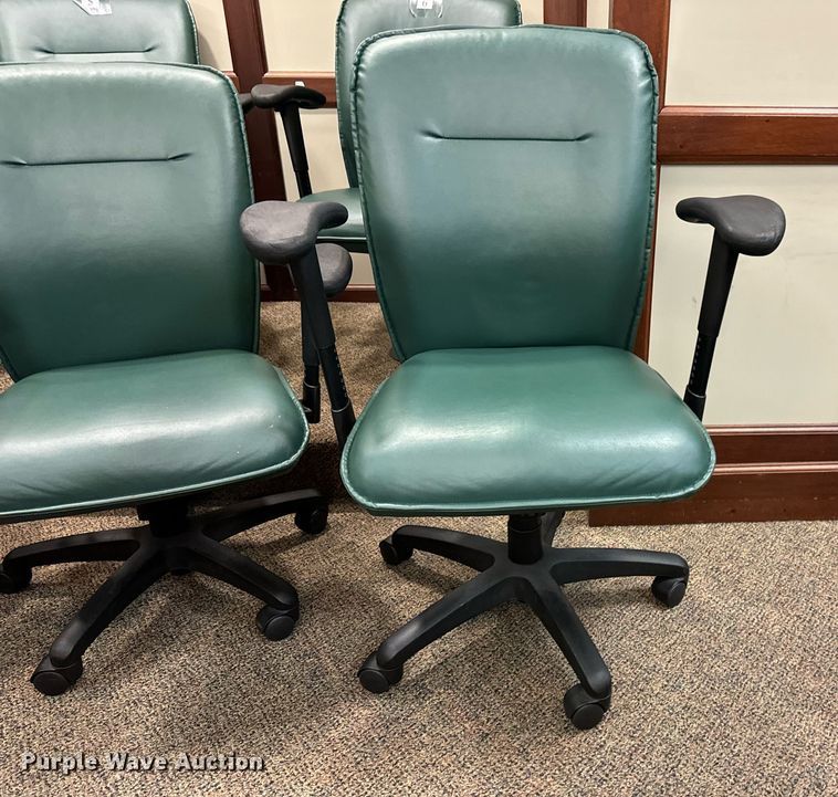 image for item GG9892 Approximately 413 chairs