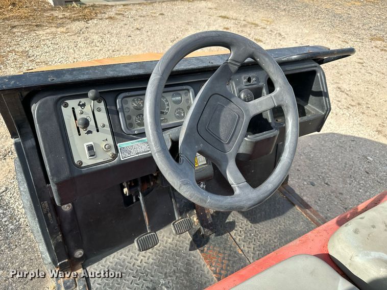 image for item GG9900 2002 Jacobsen Cushman  utility vehicle