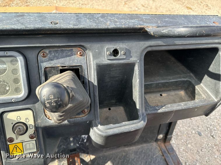 image for item GG9900 2002 Jacobsen Cushman  utility vehicle