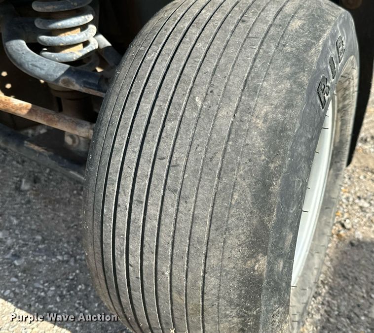 image for item GG9900 2002 Jacobsen Cushman  utility vehicle