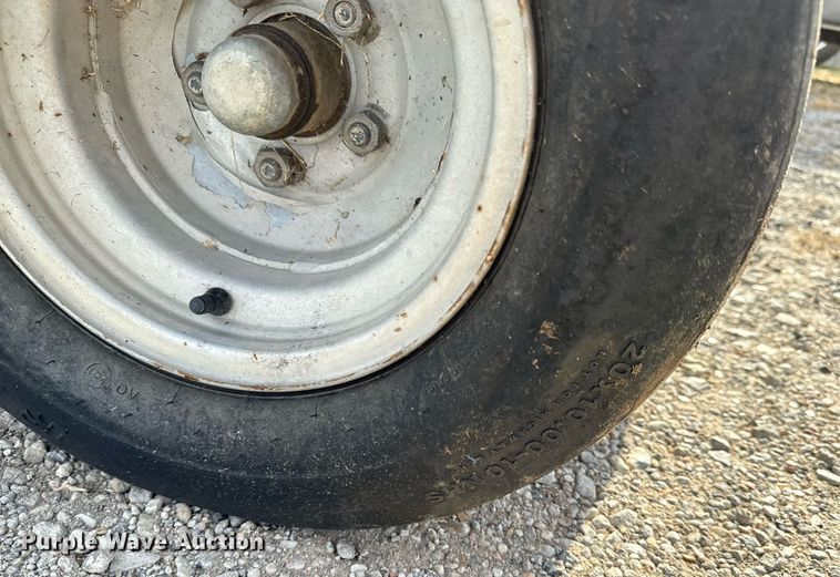 image for item GG9900 2002 Jacobsen Cushman  utility vehicle