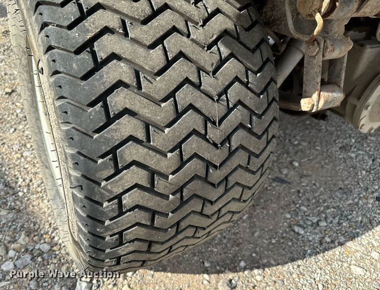 image for item GG9900 2002 Jacobsen Cushman  utility vehicle