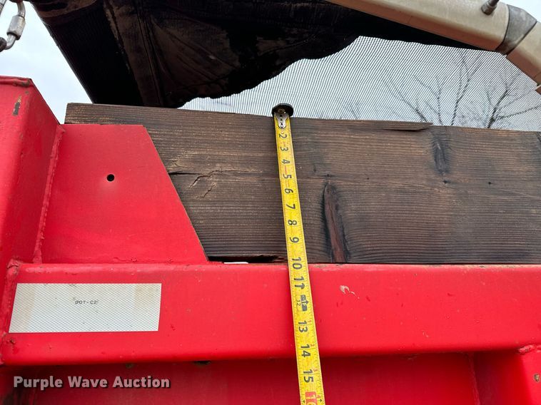 image for item GG9924 1995 Ford L8000  dump truck