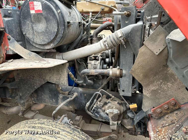 image for item GG9924 1995 Ford L8000  dump truck