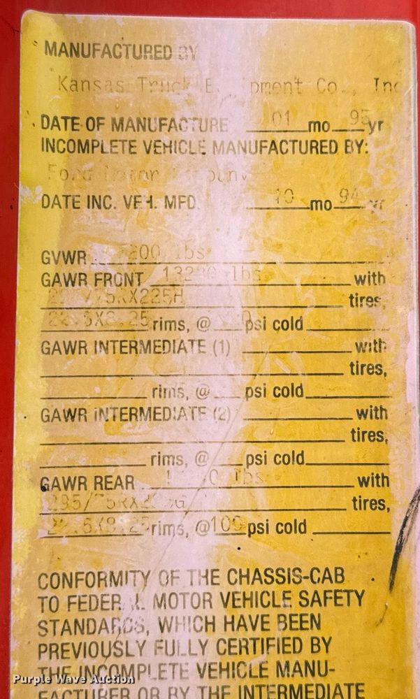 image for item GG9924 1995 Ford L8000  dump truck