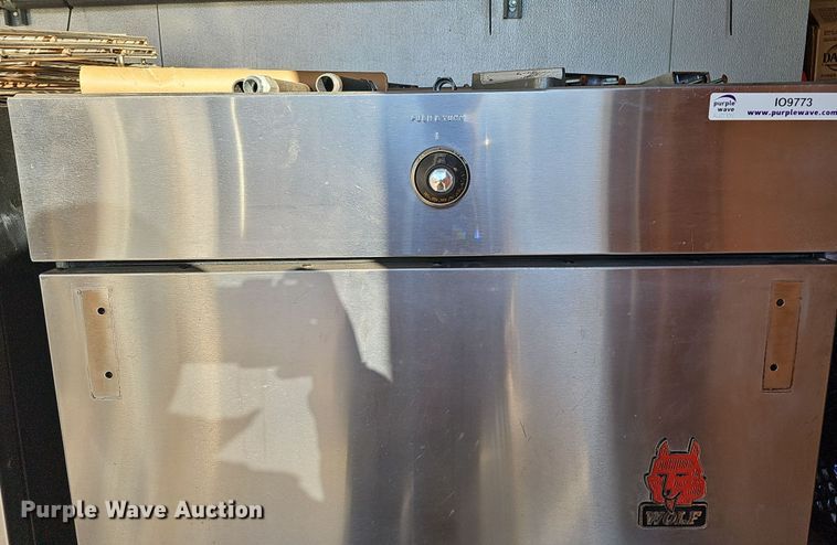 image for item IO9773 (2) Wolf double stack ovens